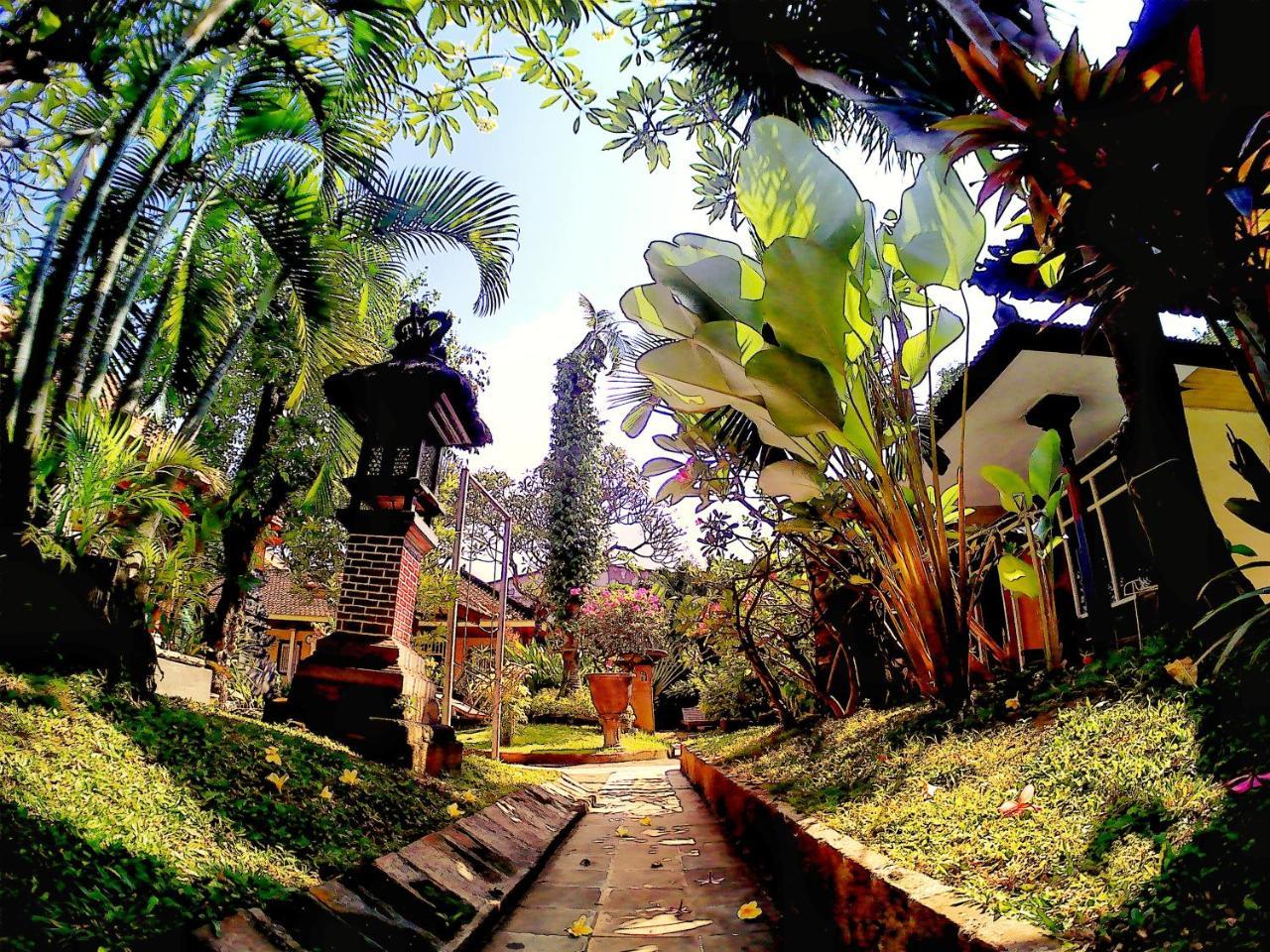 Surf Doggie Inn Kuta Lombok Εξωτερικό φωτογραφία